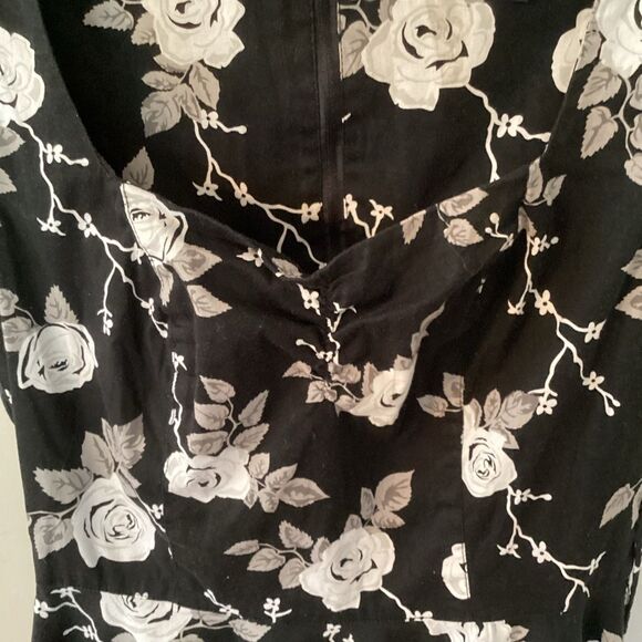 HELL BUNNY VIXEN SZE SMALL NATALIA ROSE BLACK AND WHite RETRO PIN UP SWING DRESS - Picture 4 of 7